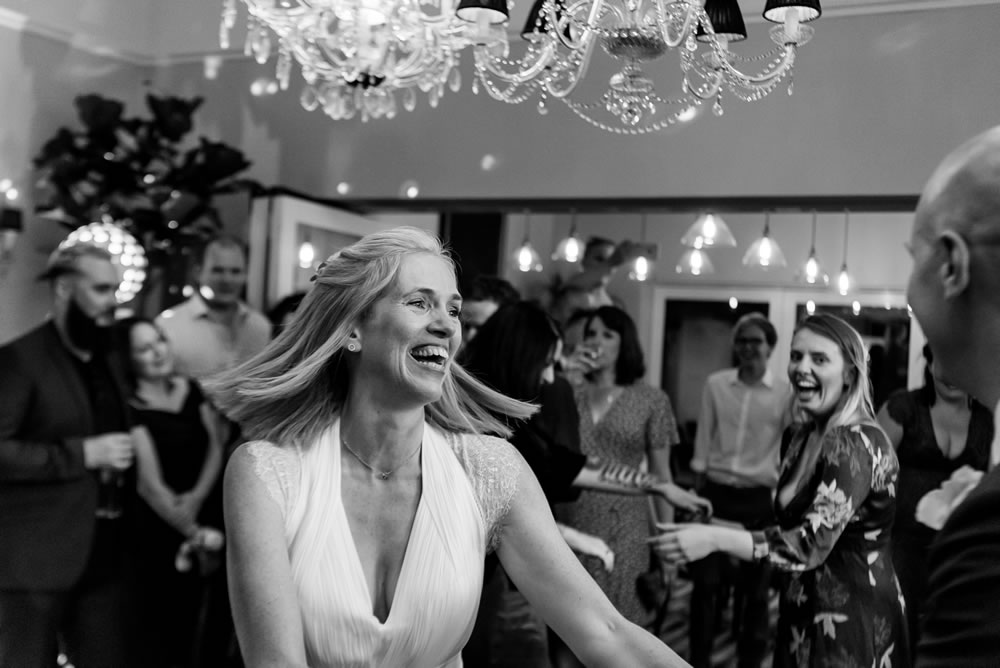Coupe during first dance