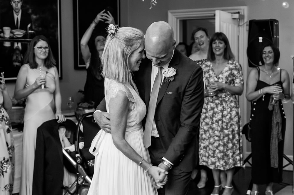 B&W of couple during their first dance