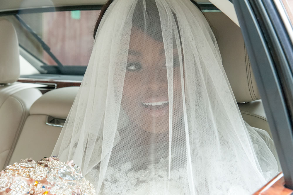 Bride arriving at church
