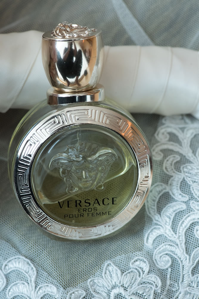 Bride&rsquo;s perfume and veil